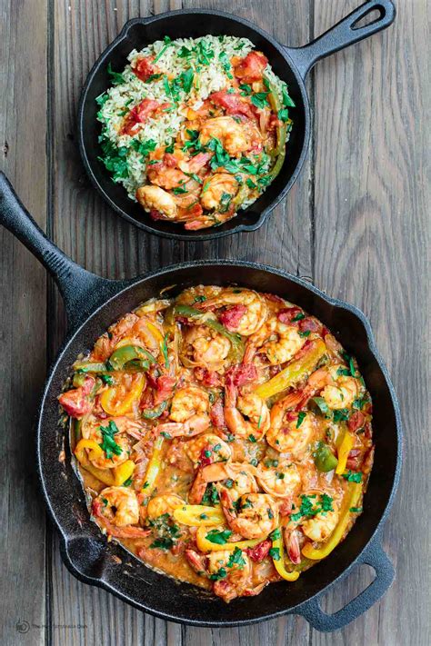 mediterranean-style-garlic-shrimp-recipe-with-bell image