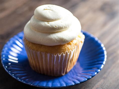 fast-and-easy-cream-cheese-frosting image