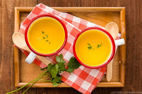 kabocha-squash-soup-かぼちゃスープ-just-one image