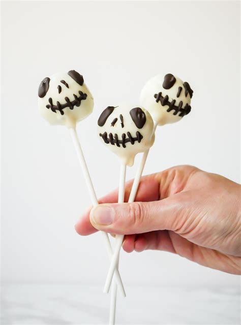 jack-skellington-cake-pops-magical-treats-at-home image