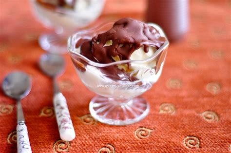 how-to-make-chocolate-shell-topping-for-ice-cream image