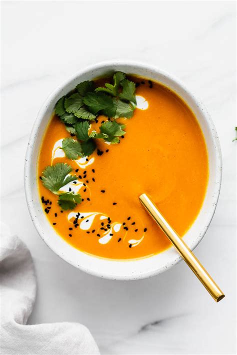 thai-carrot-ginger-soup-choosing-chia image