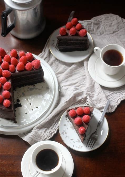 devils-food-cake-recipe-with-chocolate-ganache image