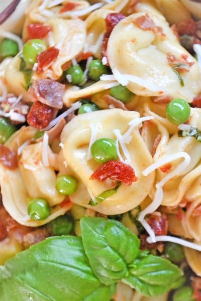 tortellini-with-peas-and-prosciutto-recipe-food-fanatic image