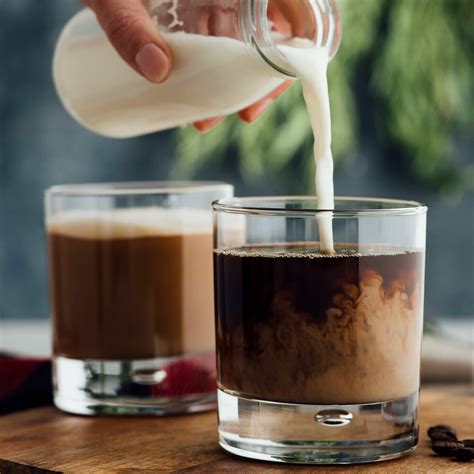 white-russian-coffee-starbucks-coffee-at-home image