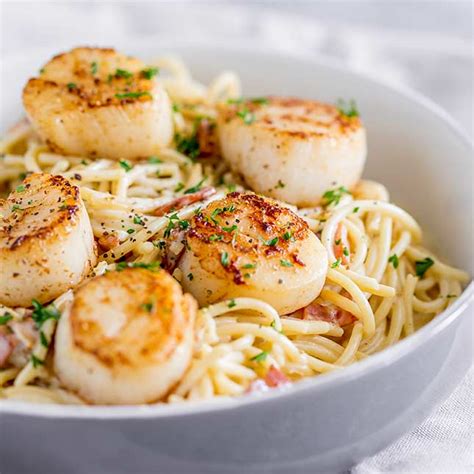 seared-scallop-pasta-with-creamy-bacon-sauce image