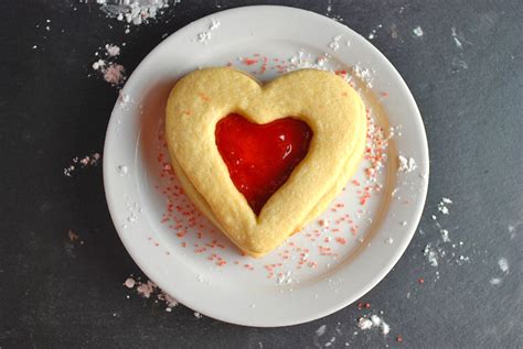 strawberry-heart-cookie-the-unmanly-chef image