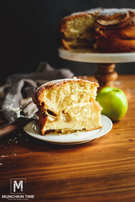 super-easy-russian-apple-sharlotka-cake image