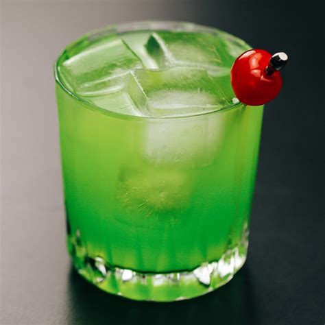 midori-sour-cocktail-recipe-liquorcom image