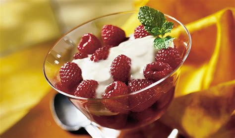 raspberries-with-crme-fraiche-star-fine-foods image