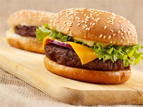 how-to-make-a-classic-american-burger-saga image