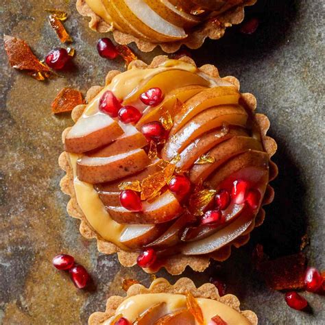 pear-tarts-with-caramelized-pastry-cream-better image