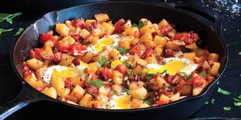 chorizo-potato-and-egg-breakfast-skillet-hispanic-food image