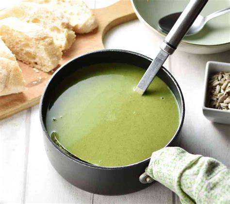 creamy-broccoli-spinach-soup-vegan-everyday image