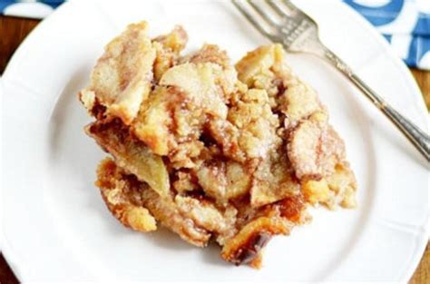 apple-pie-bread-pudding-bread-rolls-sweet-bread image