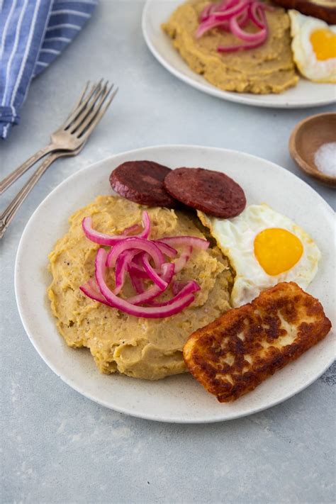 mangu-dominican-mashed-plantains-my-dominican image
