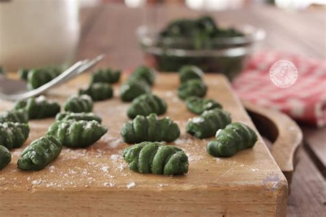 gnocchi-di-spinaci-ricetta-facile-senza-patate image