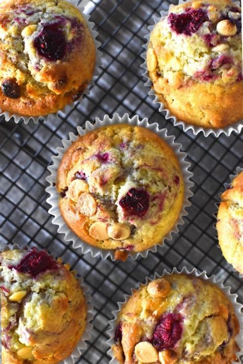 raspberry-and-white-chocolate-muffins-recipe-cooking image