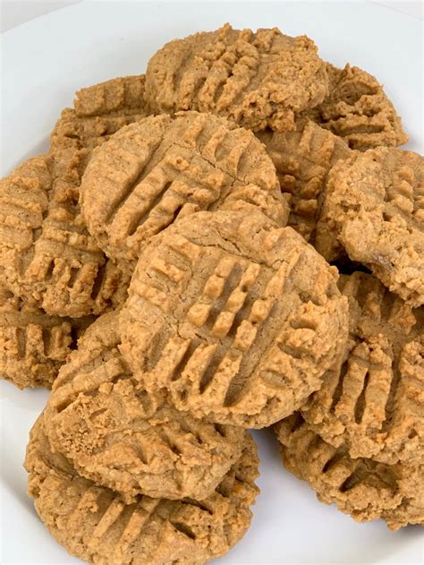 sugar-free-low-carb-peanut-butter-cookies-hot image