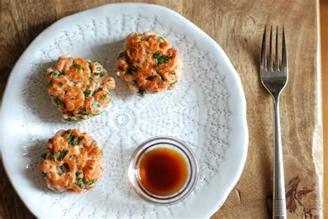 fresh-salmon-cakes-with-ginger-and-lime image
