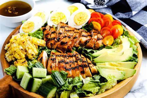 grilled-chicken-salad-healthy-delicious-gimme-some-grilling image