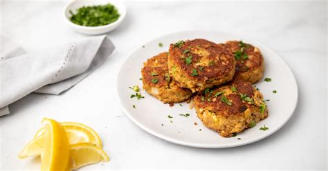 low-carb-crab-cakes-keto-diabetes-strong image