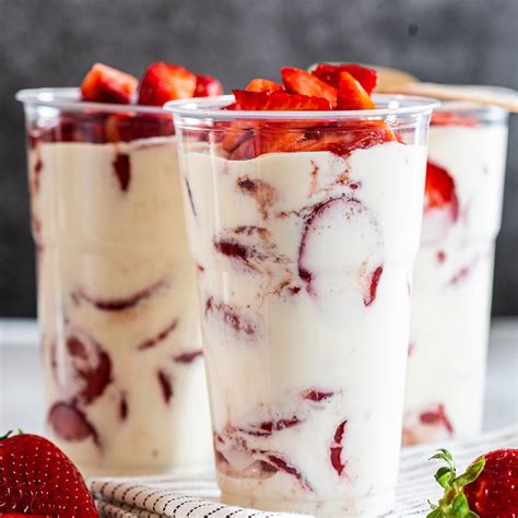 fresas-con-crema-strawberries-cream-maricruz-avalos image