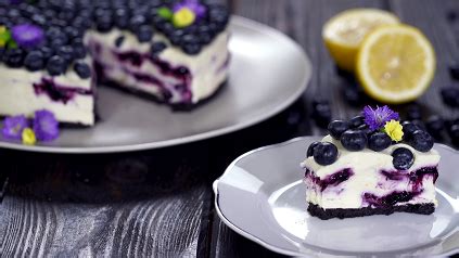 white-chocolate-blueberry-cheesecake image
