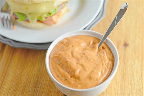 spicy-chipotle-aioli-recipe-chipotle-mayo-with-5-ingredients image