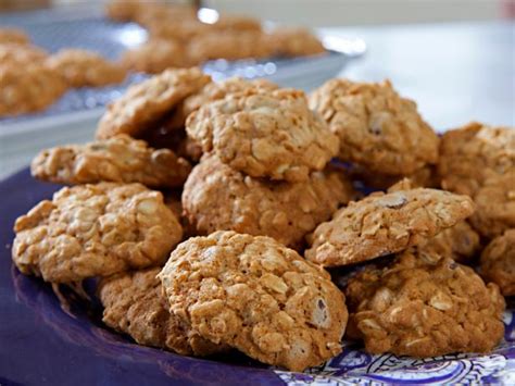 low-fat-chocolate-chip-cookies-recipes-cooking image