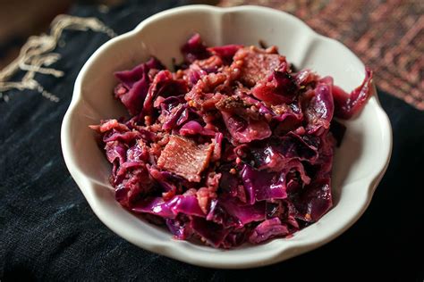 red-cabbage-with-apple-and-bacon-recipe-spice image