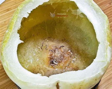 steamed-stuffed-winter-melon-soup-malaysian image