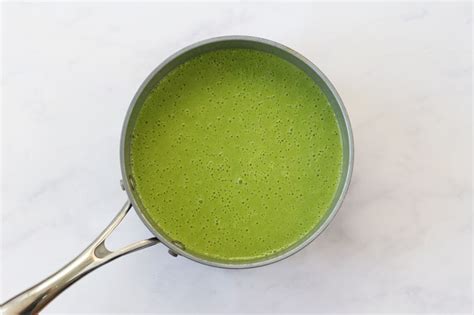 fresh-green-spinach-pea-soup-inspired-by-the-soup image