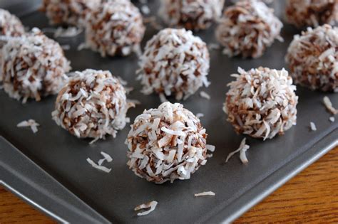 no-bake-chocolate-snowballs-cooking-mamas image