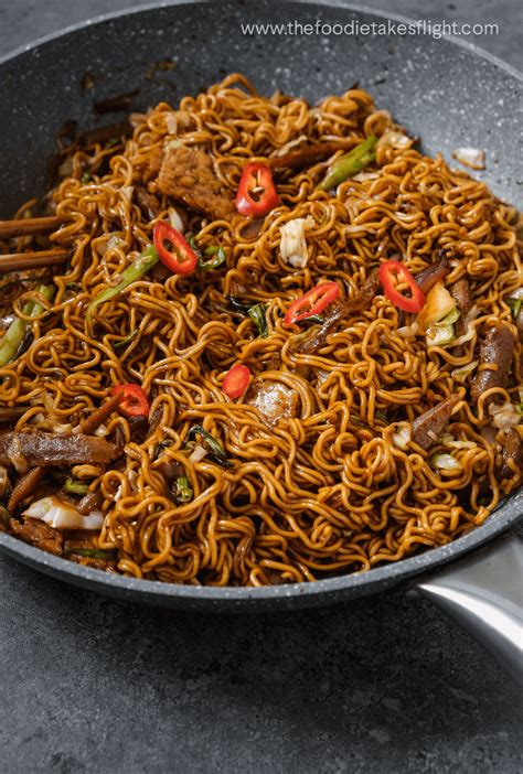 mie-goreng-indonesian-fried-noodles-easy-vegan image
