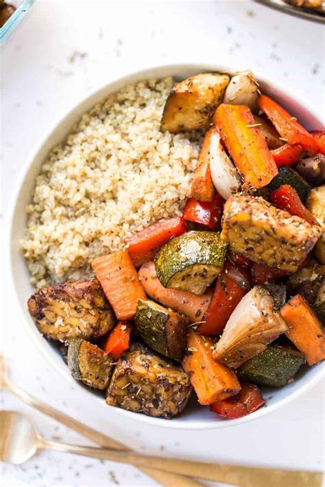 meal-prep-balsamic-tempeh-quinoa-bowls-simply-quinoa image