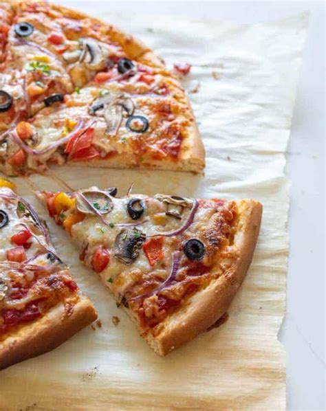 easy-veggie-pizza-recipe-homemade-pizza-with-fresh image