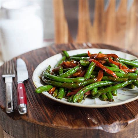 curried-green-beans-mccormick image