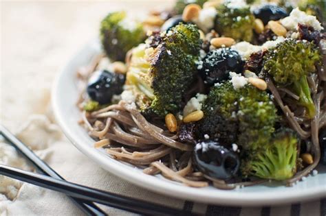 roasted-olives-with-broccoli-and-soba-noodles-little image