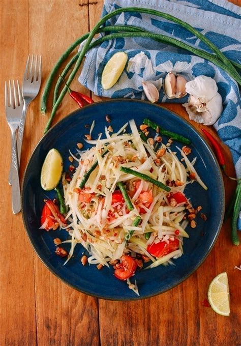 thai-green-papaya-salad-quick-easy-recipe-the image
