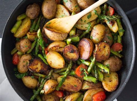 pan-fried-asparagus-and-potatoes-green-asparagus image