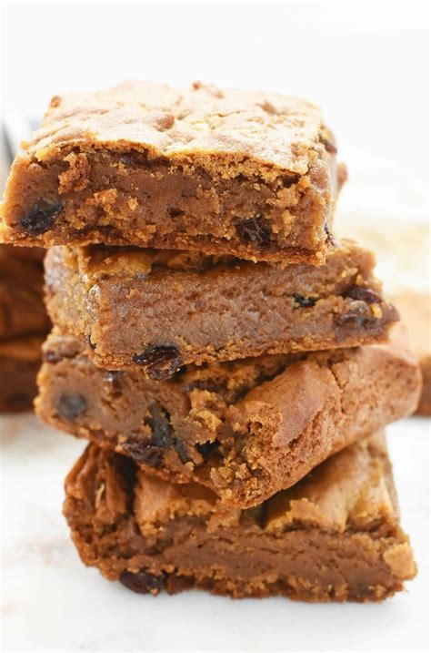 chewy-hermit-bars-recipe-sizzling-eats image