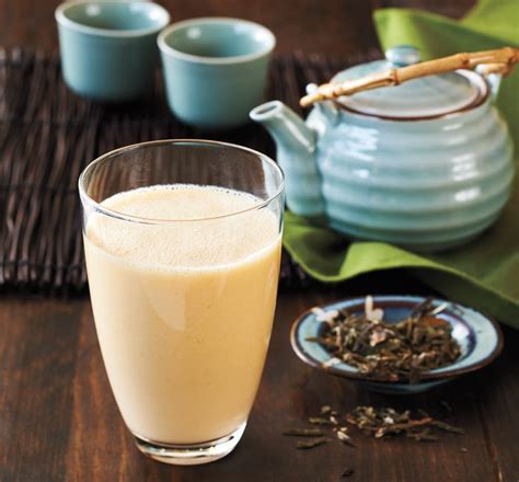green-tea-mango-smoothie-best-health-magazine image
