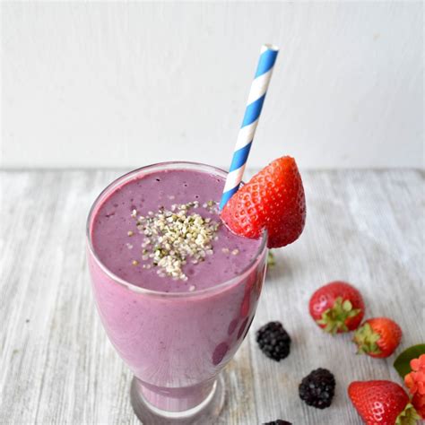 strawberry-blackberry-smoothie-zesty-south-indian image