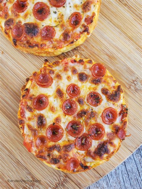 pepperoni-pizza-chaffles-everyday-shortcuts image