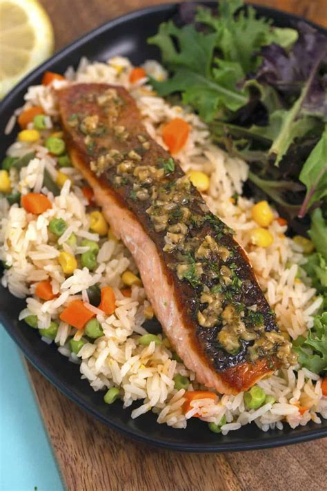 lemon-butter-salmon-with-rice-pilaf-mind-over-munch image