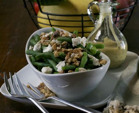 green-bean-goat-cheese-salad-what-the-forks-for image