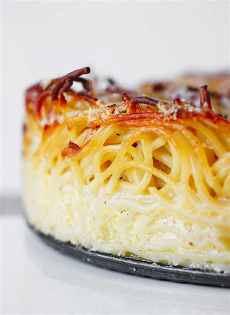 three-cheese-caramelized-onion-spaghetti-pie image