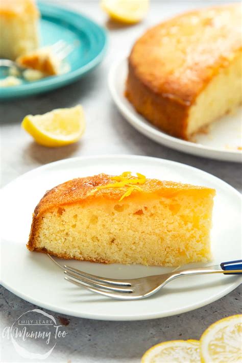 the-worlds-best-lemon-drizzle-cake-recipe-a image