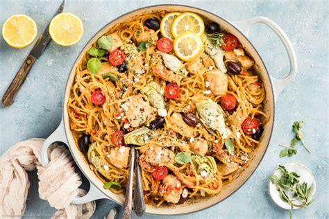 mediterranean-pasta-recipe-with-chicken-no-spoon image
